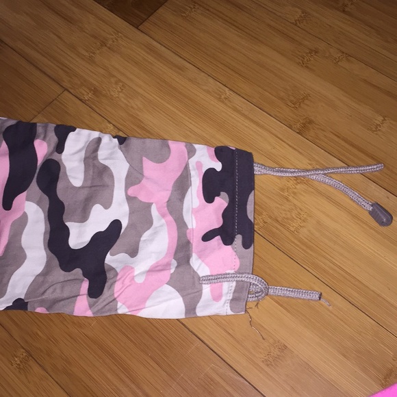 Capris - Picture 2 of 3